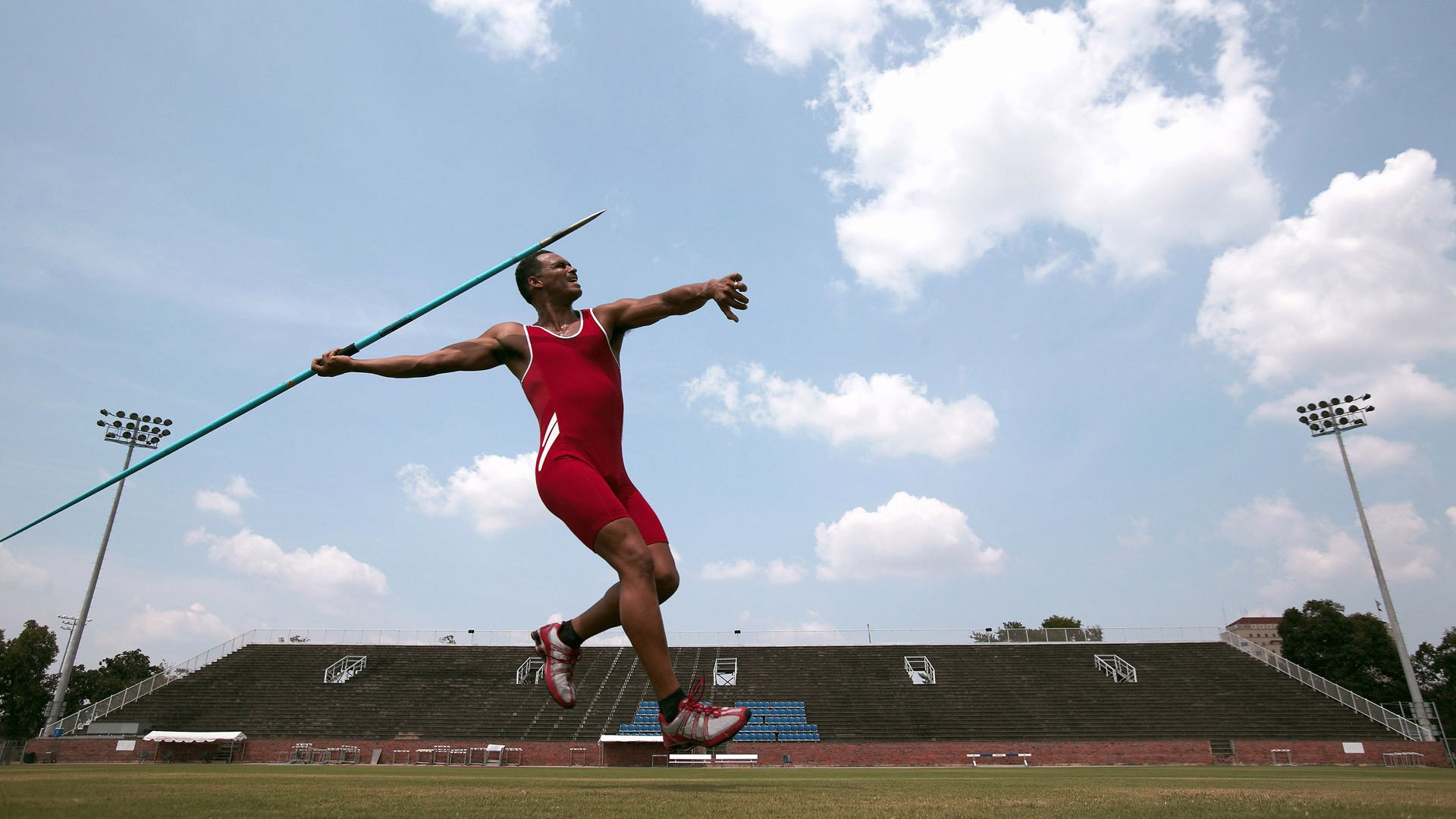 爱游戏官方入口-赛场外的温暖:队伍的团队建设与激励故事,团队 队伍